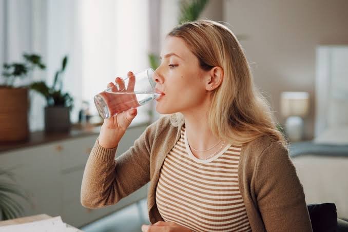 Consumo de água no inverno protege a saúde renal