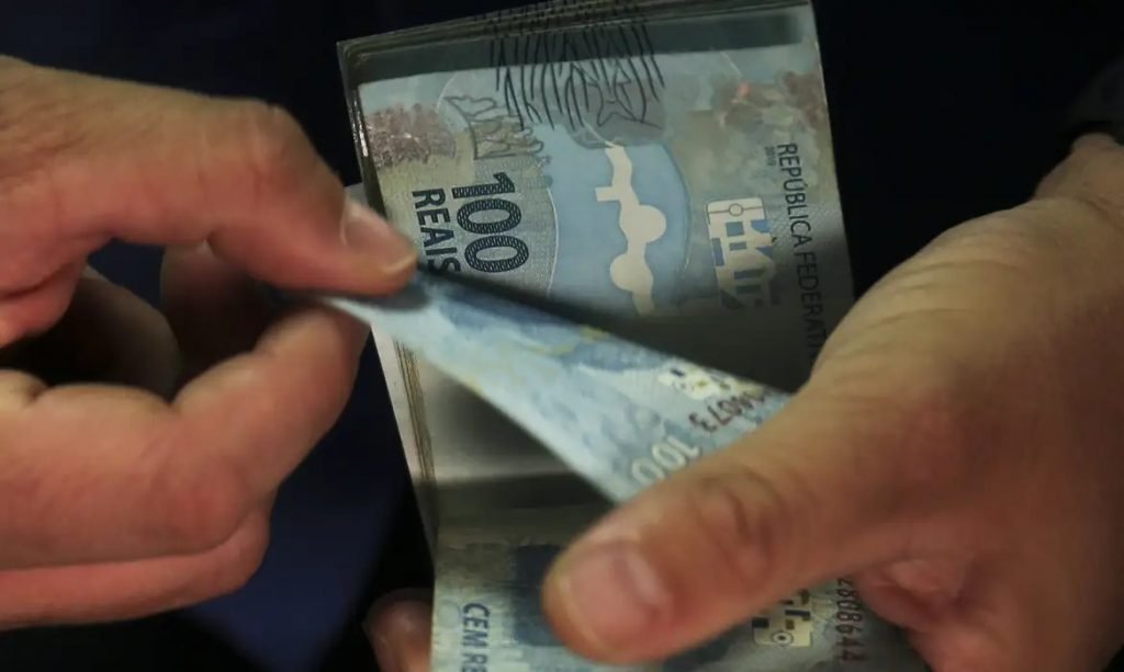Quem pode receber o abono salarial 2026