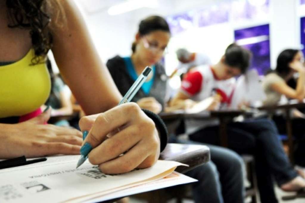 Milhares de bolsas no Prouni; veja como participar