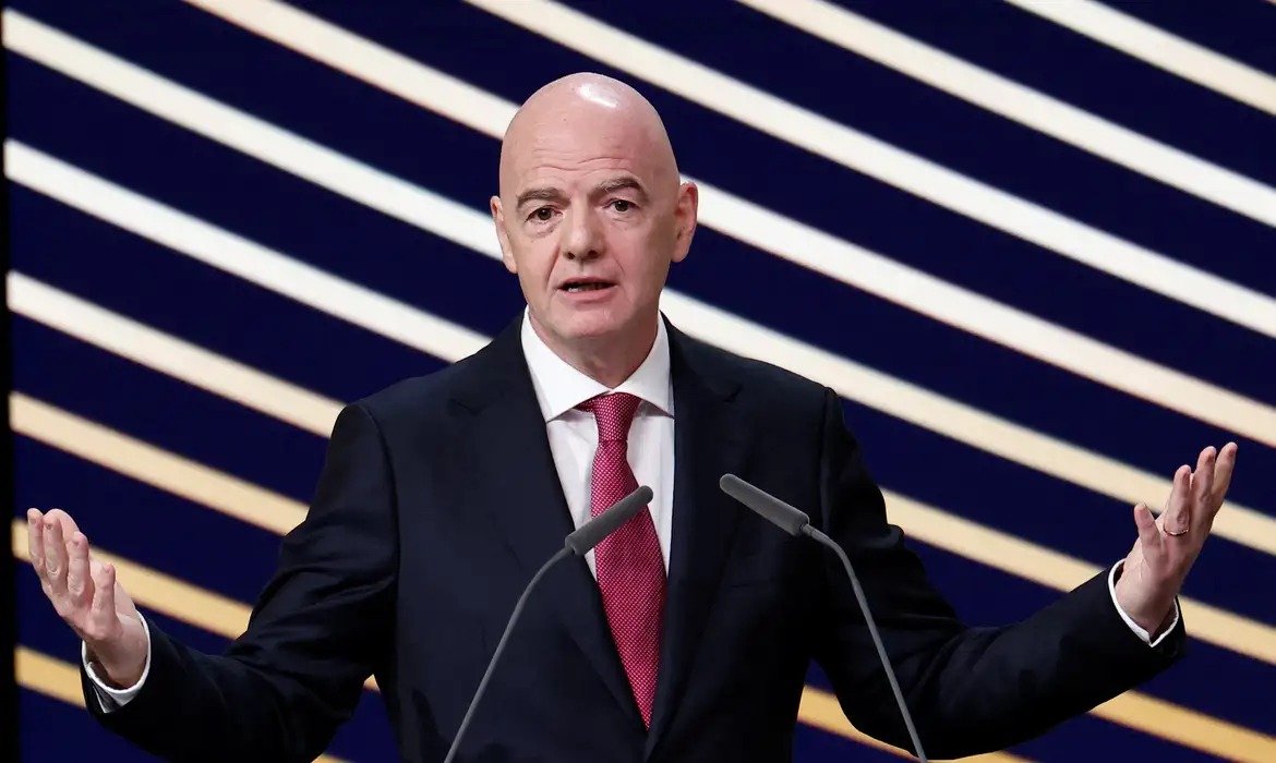 Presidente da FIFA pode cair