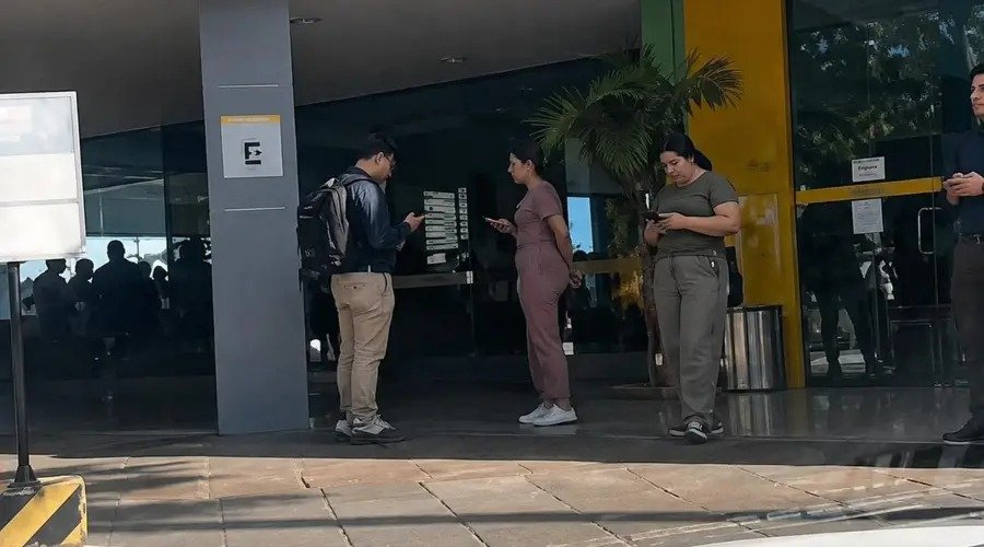 Terremoto de 7,4 deixa feridos na Colômbia