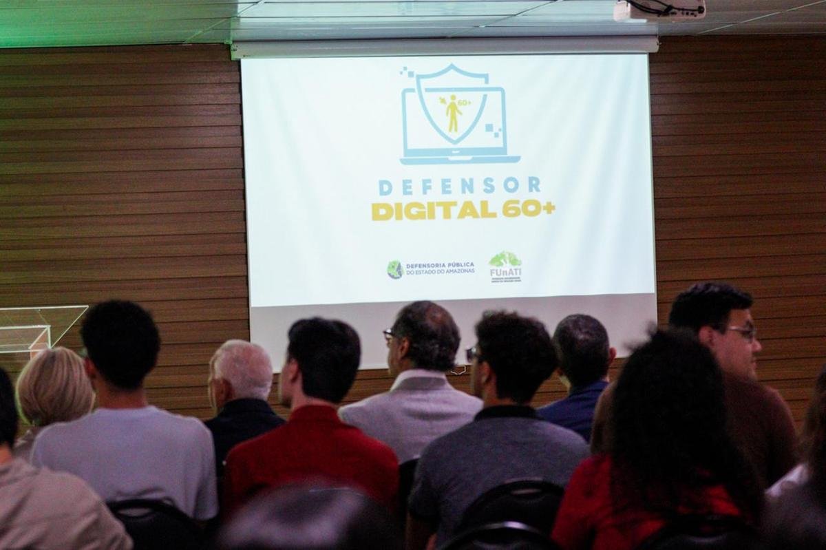 Curso gratuito promove inclusão digital de idosos