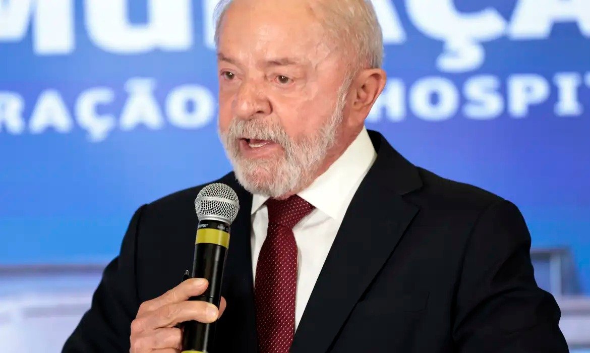 Lula e Trump mantêm diálogo sobre comércio