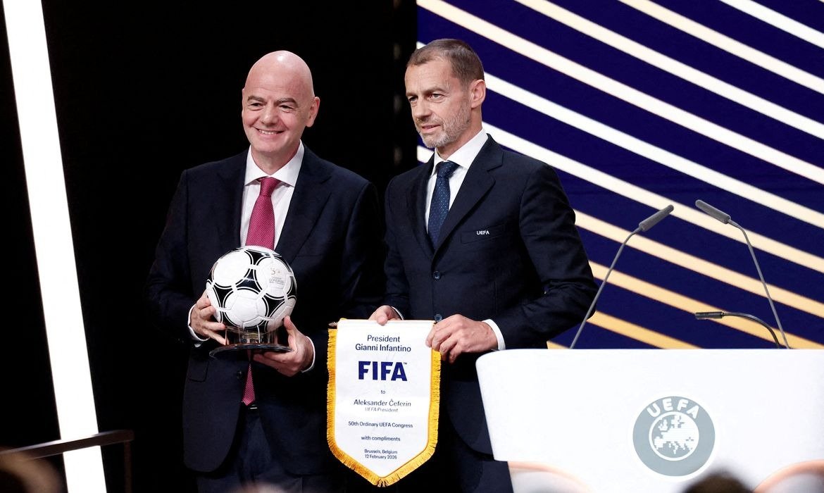 UEFA quer esclarecer projeto de direitos comerciais da FIFA
