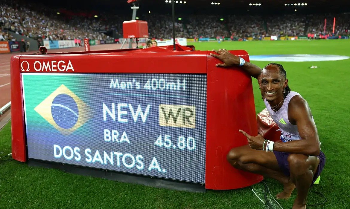 Recorde de Alison dos Santos agita atletismo