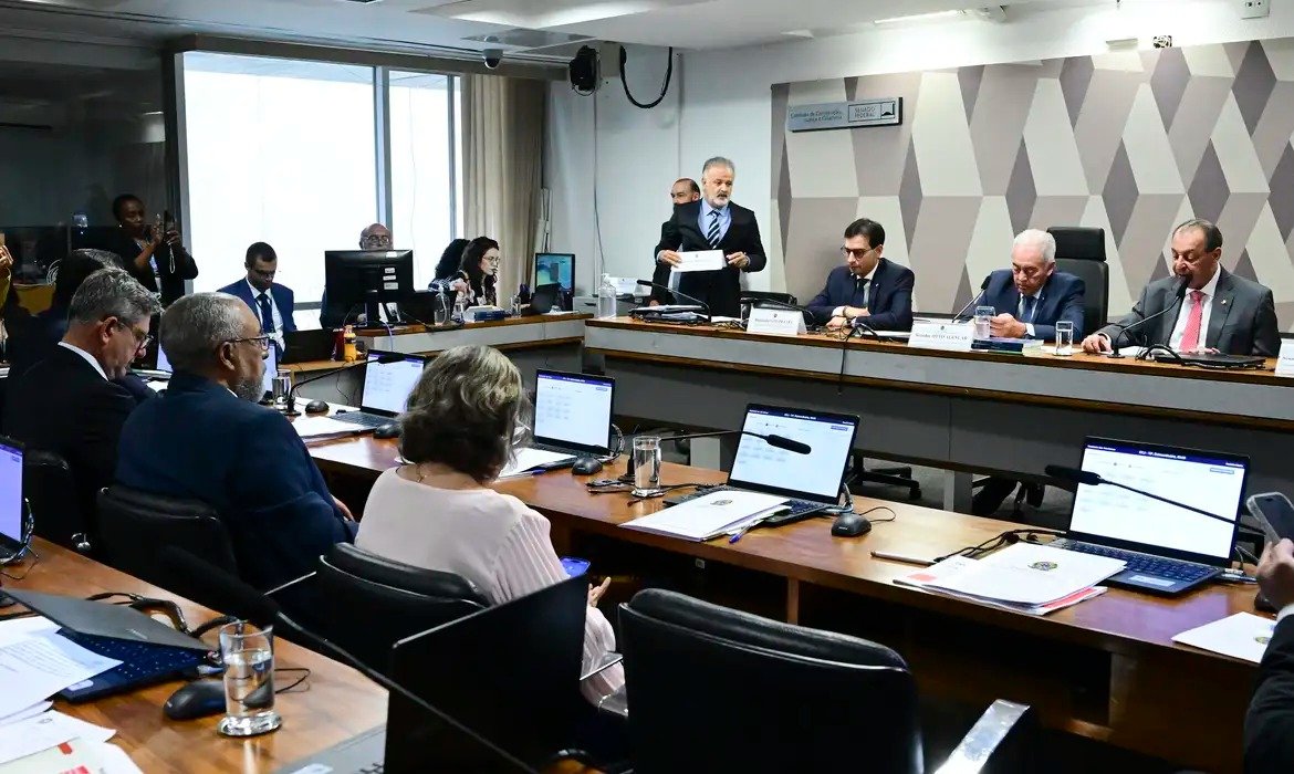 Fim da escala 6x1 ainda não entrou em vigor