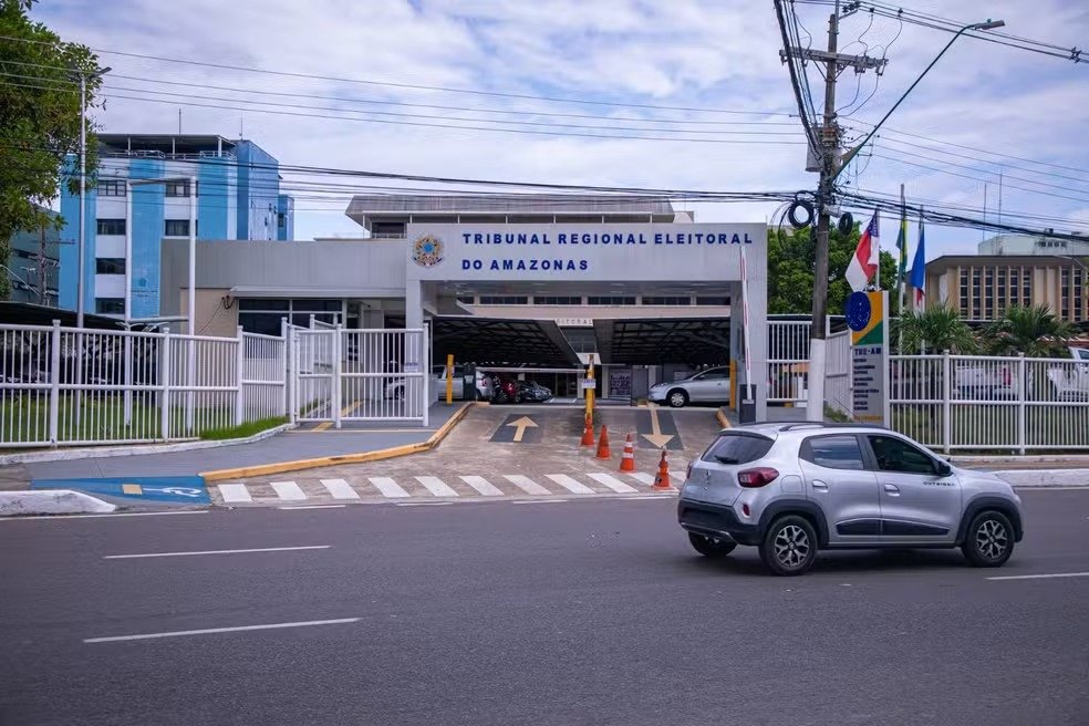 TRE-AM afasta propaganda antecipada em vídeo sobre gestão de David Almeida em Manaus