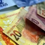 Crédito consignado para trabalhadores ajuda a elevar saldo das famílias