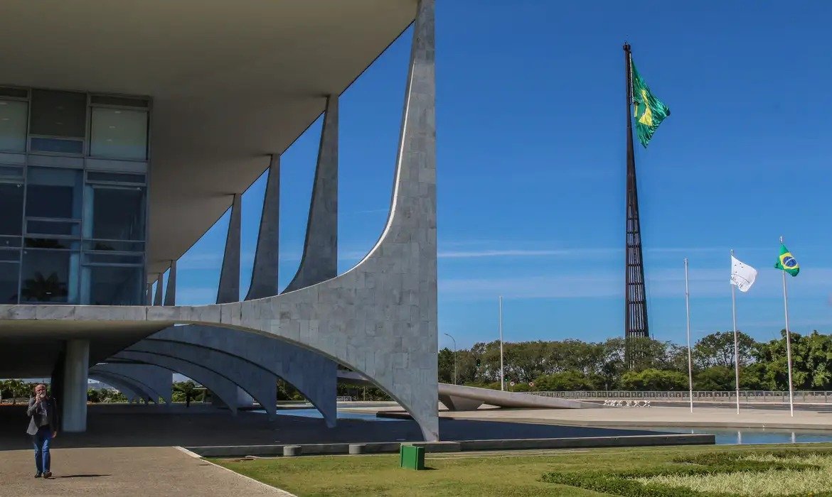 Prefeitos pedem apoio federal para combater feminicídio