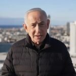 Passageiros dominam suspeito durante voo para Israel