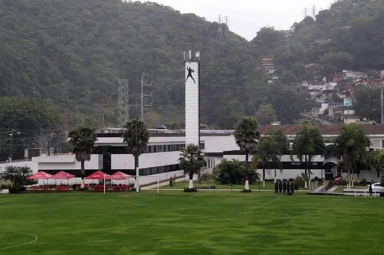 Patrimônio da União: Santos regulariza CT Rei Pelé