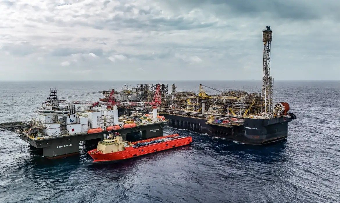 Nova descoberta reforça busca da Petrobras por reservas de petróleo